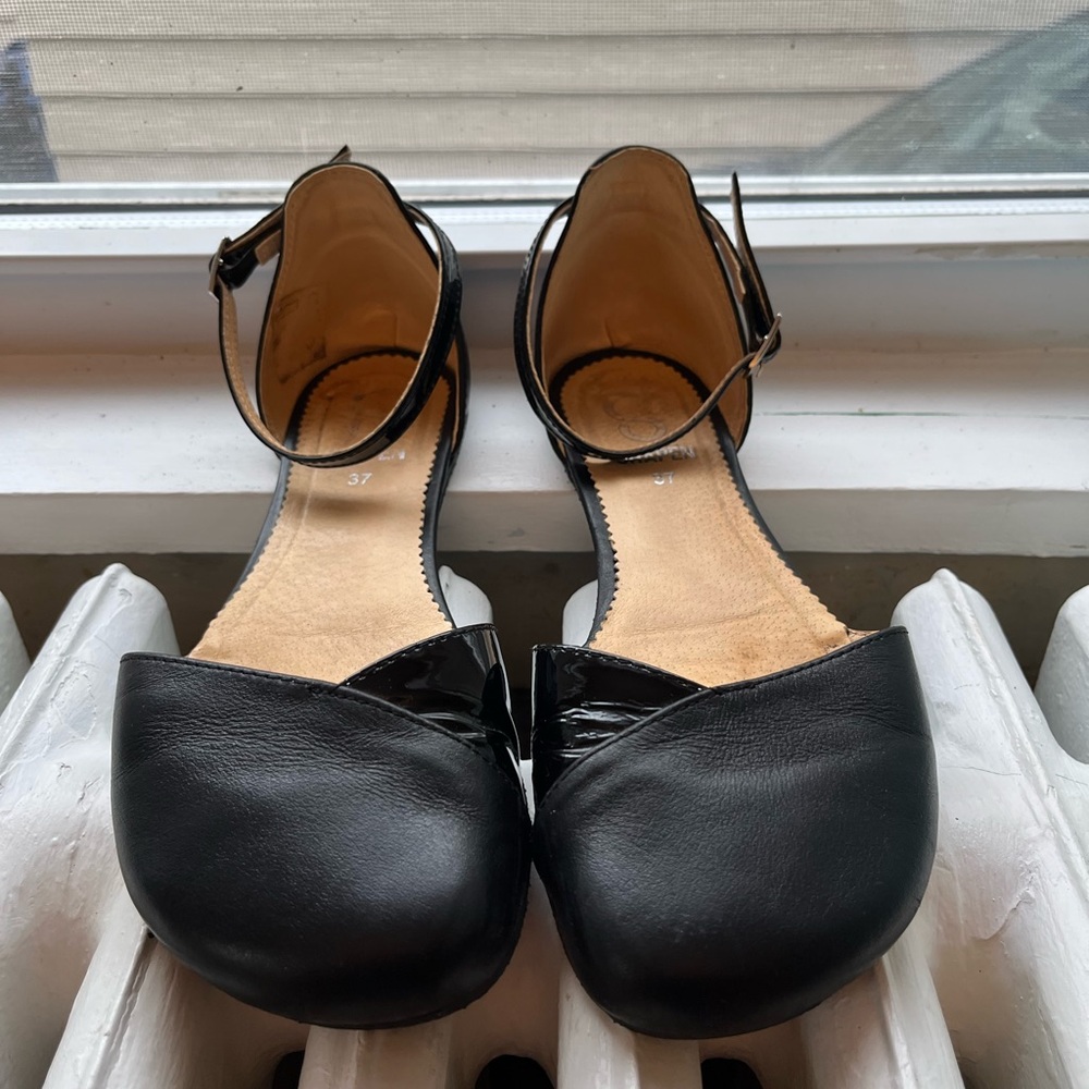 Sharpen Barefoot Poppy flat